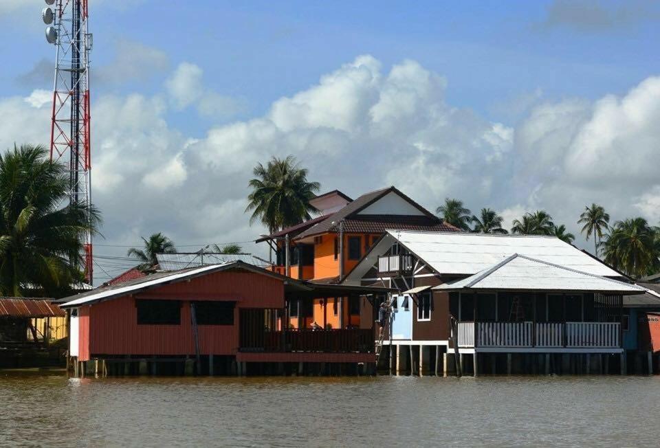 Maena Water Chalets Tumpat Extérieur photo